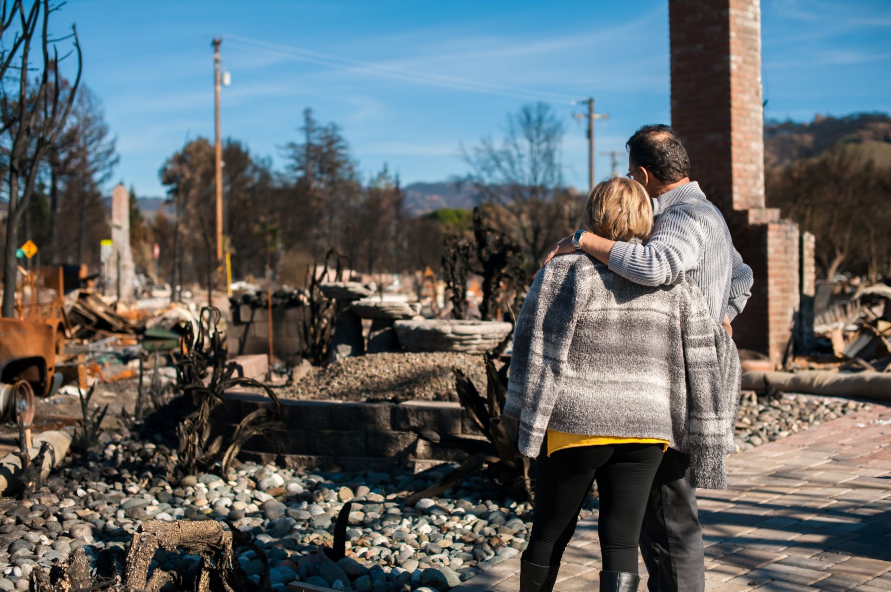 Hands-on wildfire protection for threatened homes