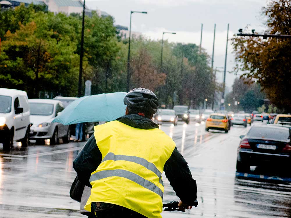 Biking in winter weather: Lights on to be seen! 